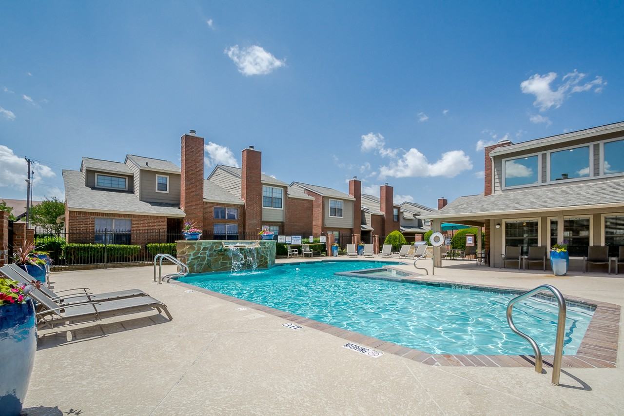 Amberly Village Townhomes - Photo 3 of 21