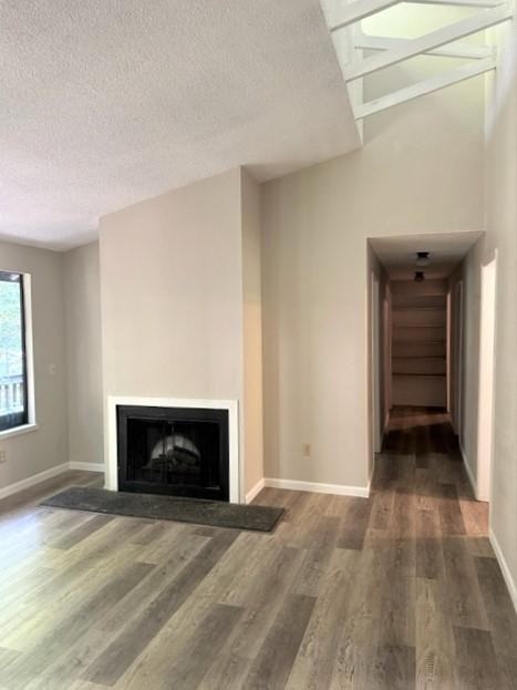 19030 61st Ave Ne - Photo 3 of 16