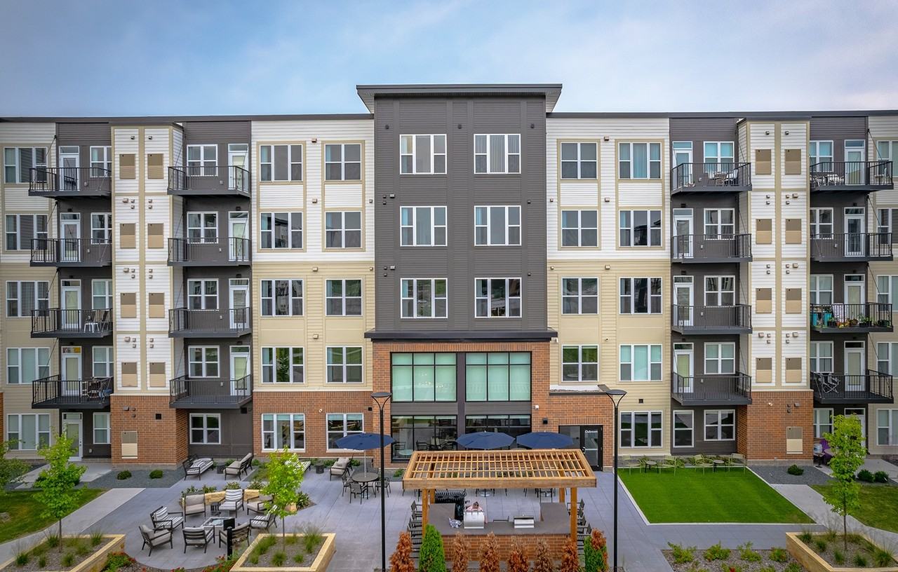 Legacy Commons at Signal Hills 55+ Apartments - Photo 7 of 29