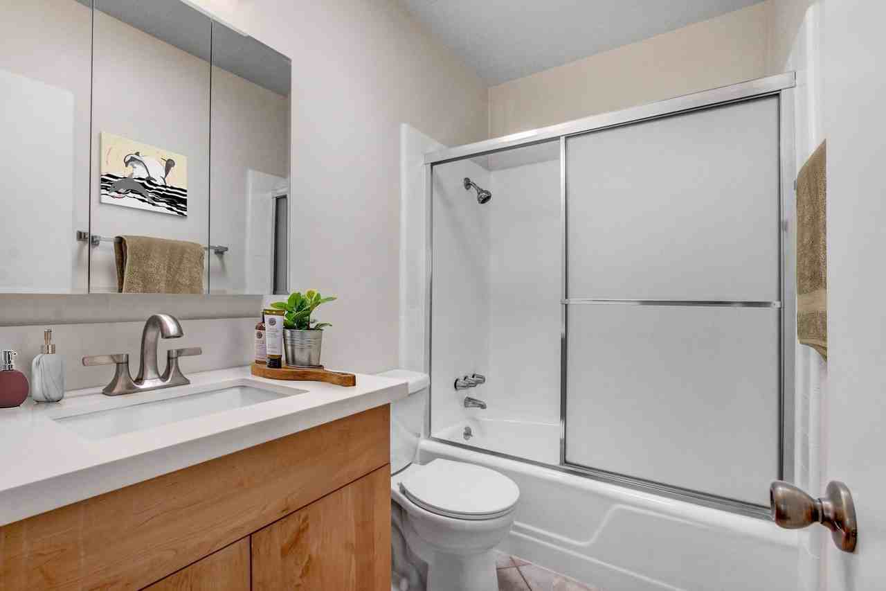 Westgate Avenue - Photo 6 of 25