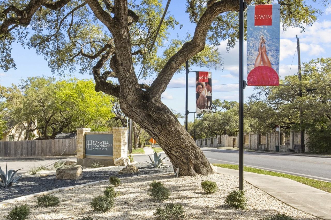 Maxwell Townhomes Apartments 11146 Vance Jackson Rd, San Antonio, TX