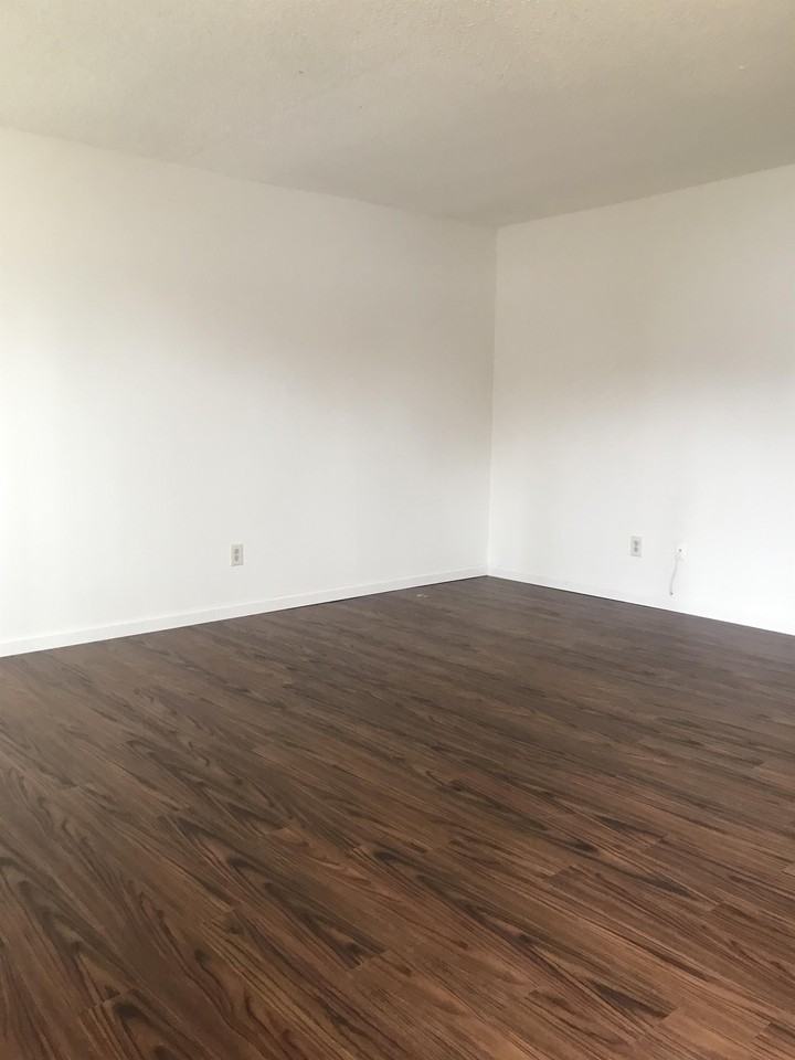 1401 West Allison Road #4 - Photo 3 of 11