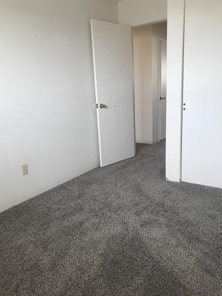 1401 West Allison Road #4 - Photo 7 of 11