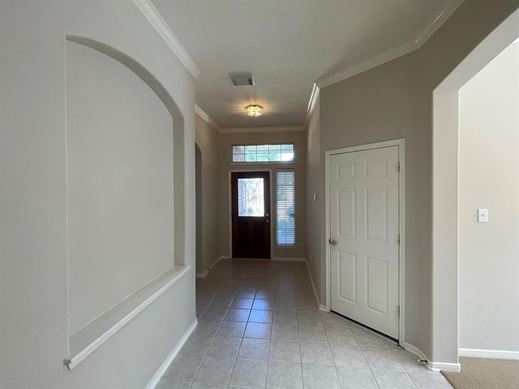 5123 Rainflower Cir S - Photo 3 of 19