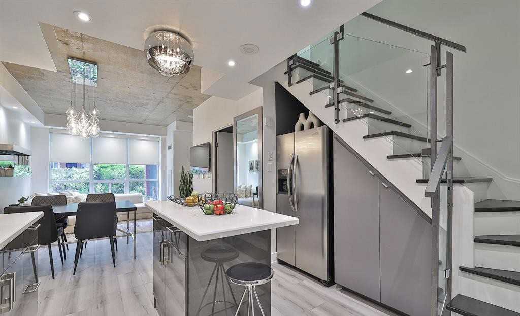 1 Shaw St, Toronto, ON M6K 0A1 2 Bedroom Apartment for Rent PadMapper