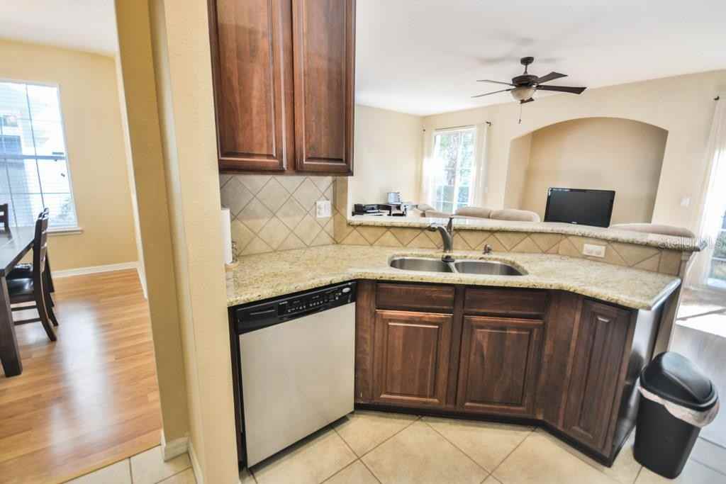 7001 Interbay Boulevard - 1UNIT 123 #1 - Photo 6 of 21