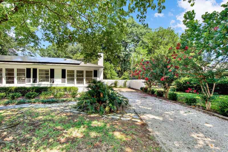 1154 Winborn Dr - Photo 3 of 27