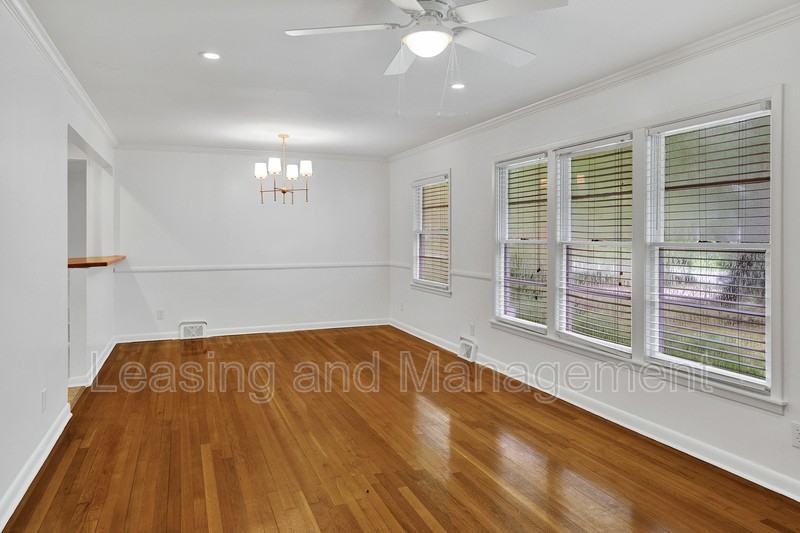 1154 Winborn Dr - Photo 6 of 27