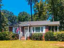 featured image of 211 N Pliney Cir