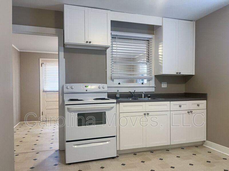 211 N Pliney Cir - Photo 4 of 17