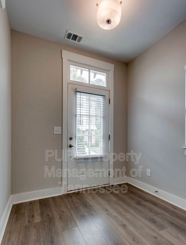 208 Stonecrest Cir - Photo 3 of 28