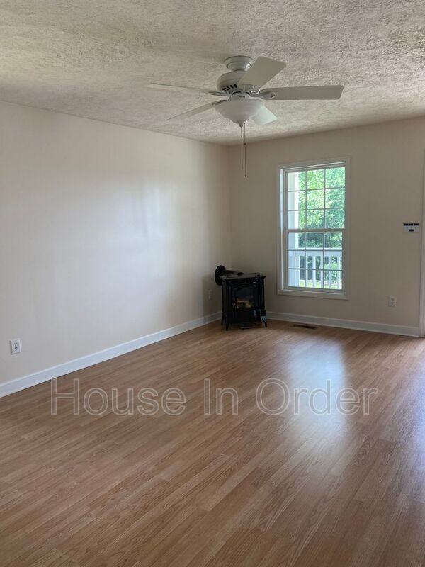 47 Deer Meadows Dr - Photo 4 of 20