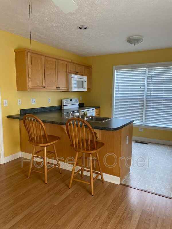 47 Deer Meadows Dr - Photo 6 of 20