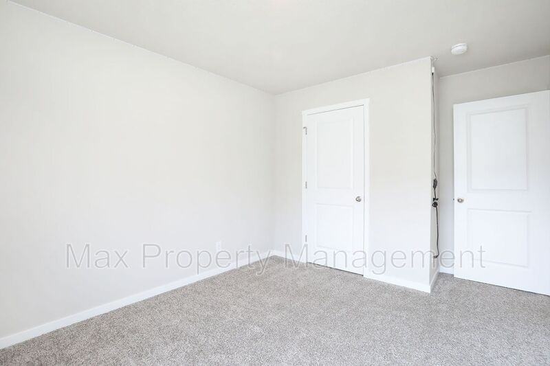 2302 Sw 23rd St - Photo 3 of 38