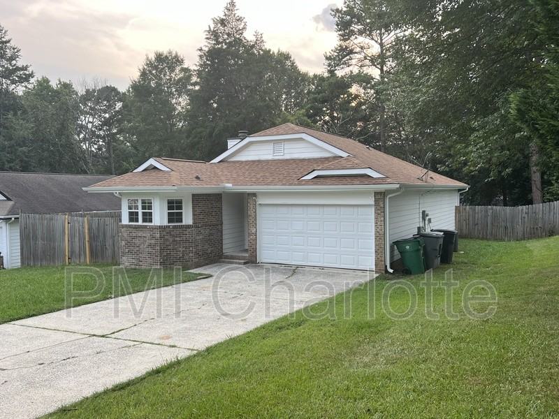 9007 Vicksburg Rd - Photo 2 of 18