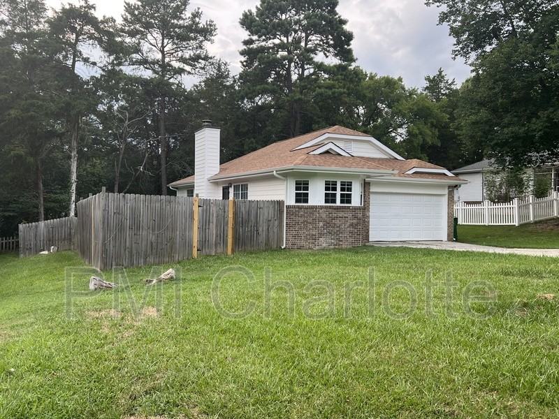 9007 Vicksburg Rd - Photo 3 of 18