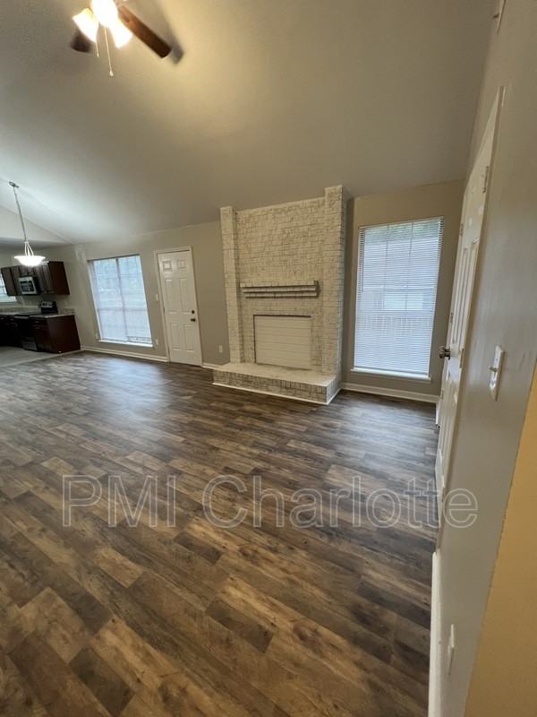 9007 Vicksburg Rd - Photo 5 of 18