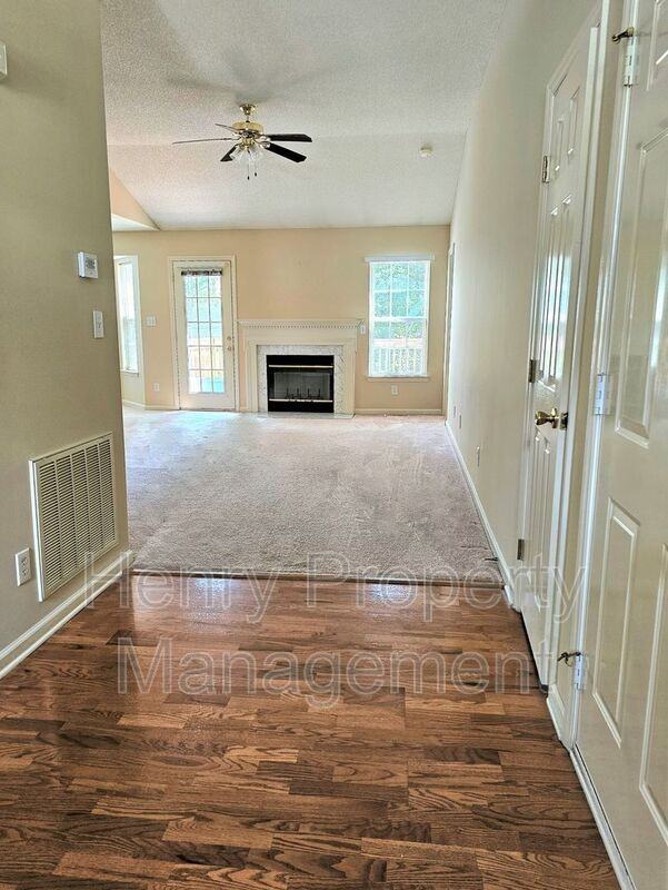 109 Gremar Dr - Photo 5 of 23