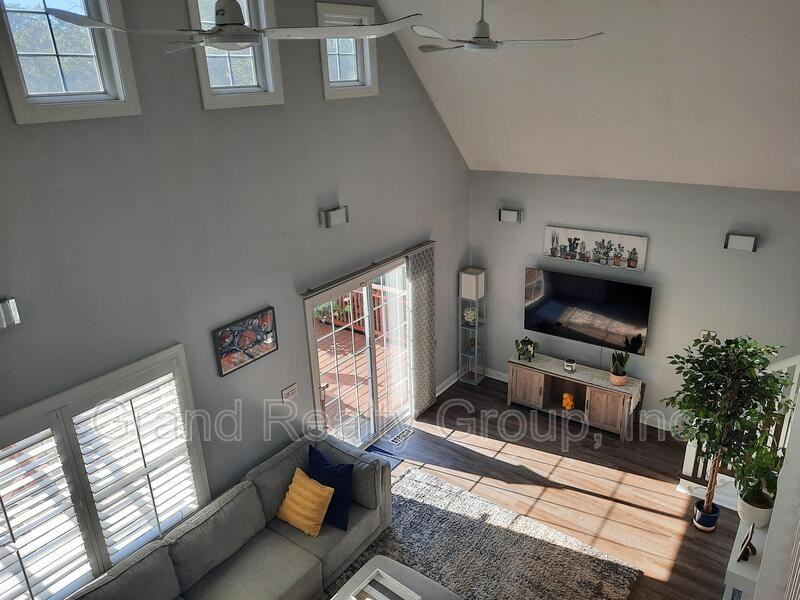 35522 N Wilson Rd - Photo 2 of 14