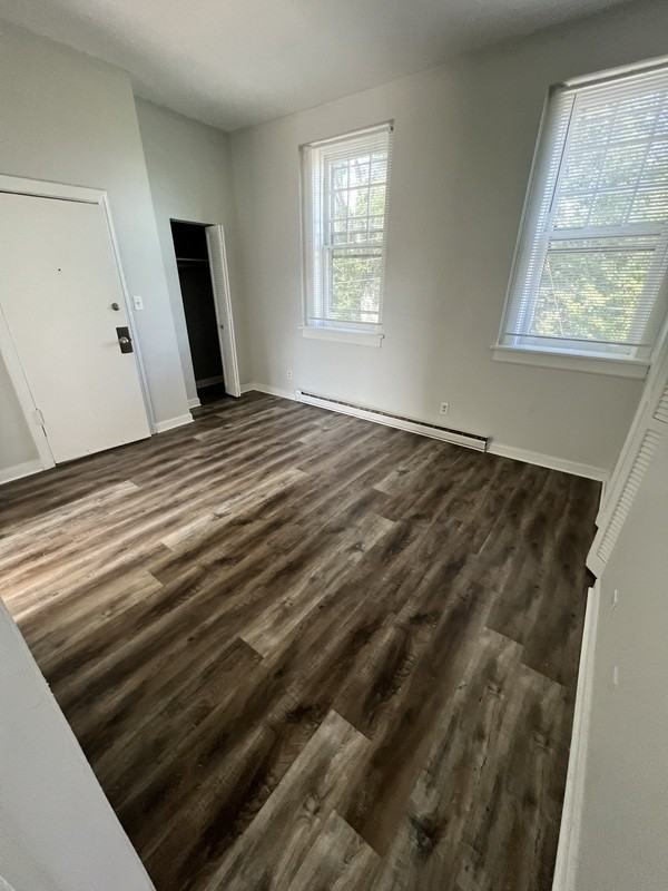 1020 Maplewood Ave #11 - Photo 3 of 7