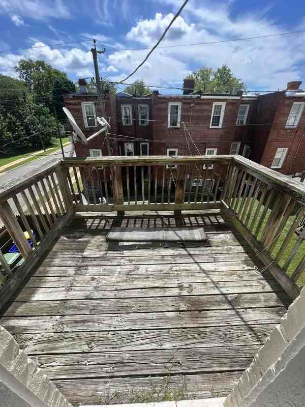 1020 Maplewood Ave #11 - Photo 6 of 7