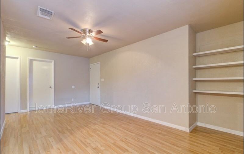 10613 Starcrest Dr - Photo 2 of 12