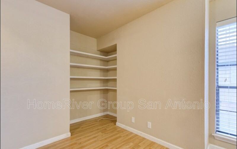 10613 Starcrest Dr - Photo 3 of 12