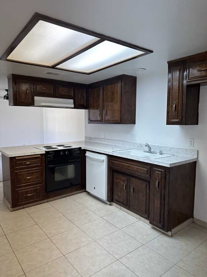 809 Baldwin Rd #A - Photo 2 of 12