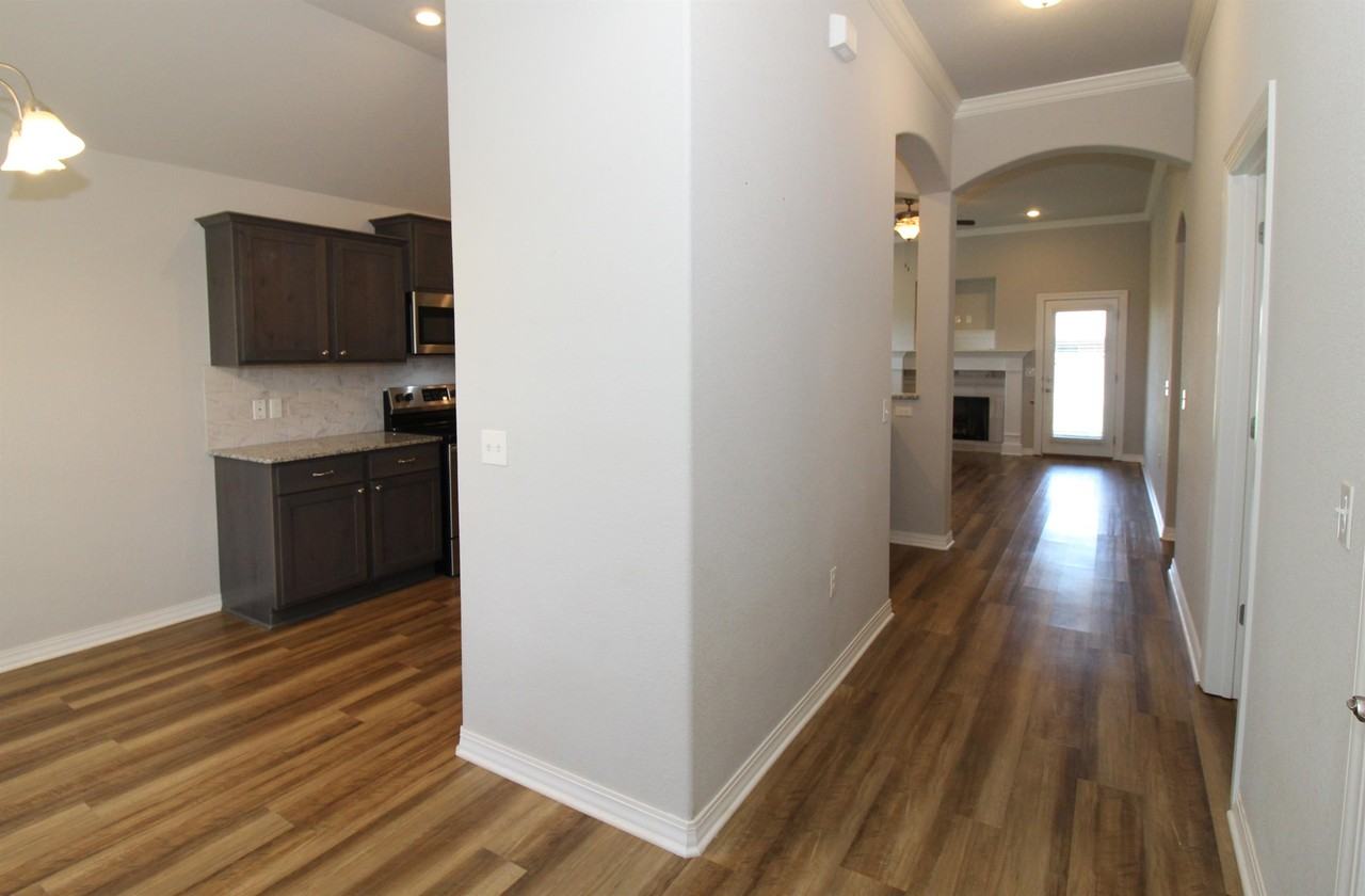 4418 W Divide Dr #1 - Photo 6 of 28