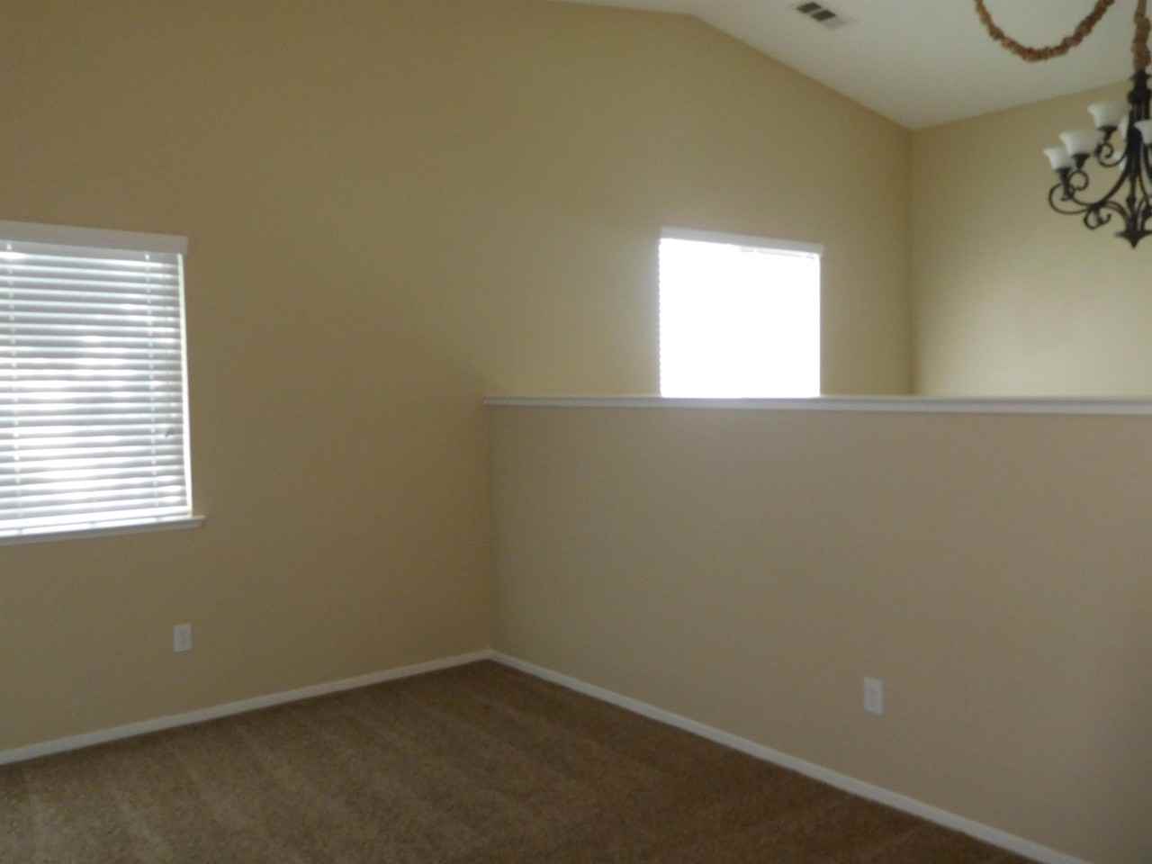 983 Boxwood Ln #1 - Photo 3 of 10