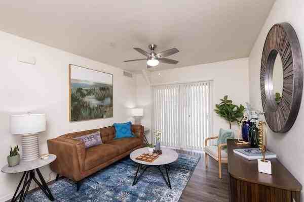 215 Walterscheid Blvd - Photo 4 of 30