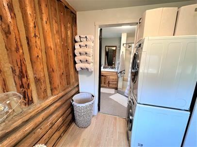 30022 Hilltop Dr - Photo 2 of 12