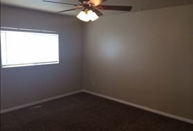 2449 280 S - Photo 3 of 15