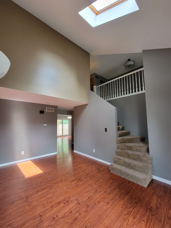 1514 Peachtree Ln - Photo 4 of 26