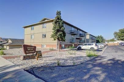 1535 Poplar Drive - Photo 2 of 13