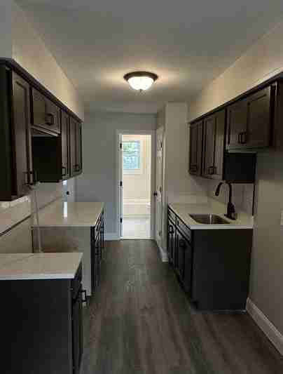 411 Boulevard - Photo 3 of 8