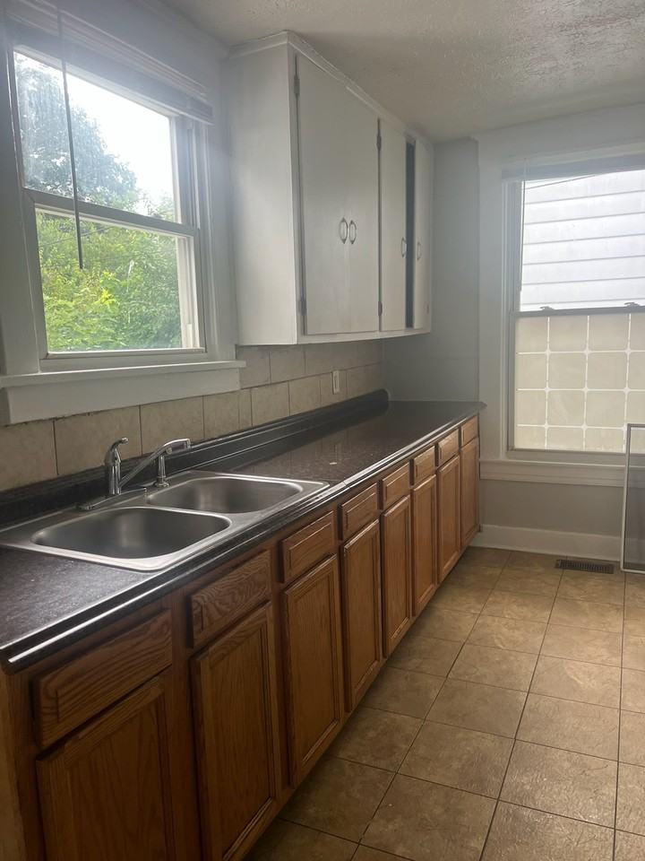 3717 Wheeler Ave #3717 - Photo 3 of 7