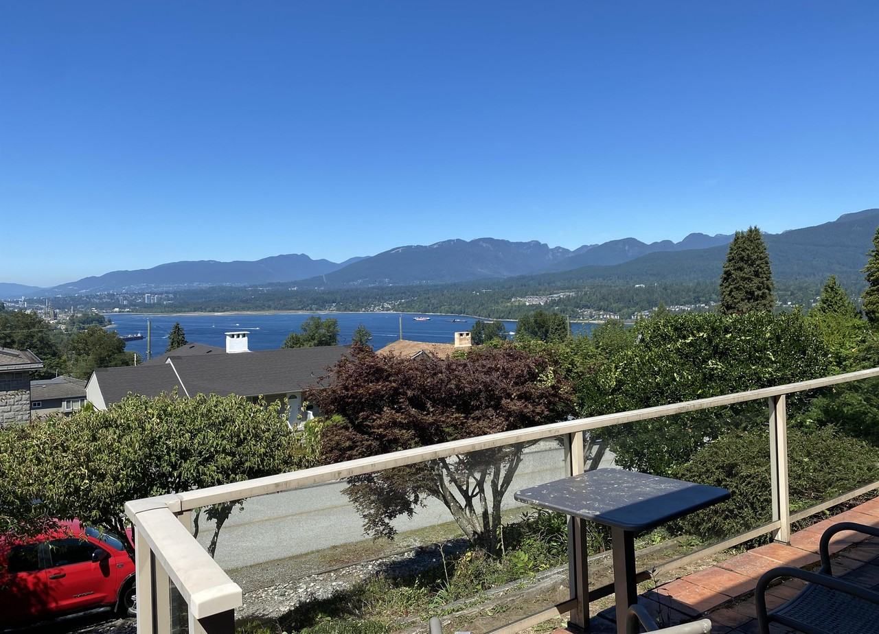 7238 Braeside Dr 1, Burnaby, BC V5A 1E8 3 Bedroom Apartment for 4,300