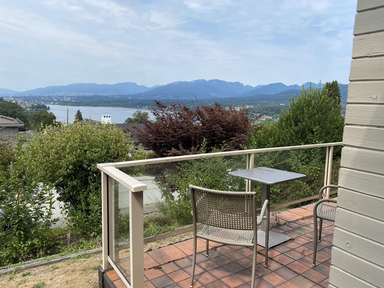 7238 Braeside Dr 1, Burnaby, BC V5A 1E8 3 Bedroom Apartment for 4,300