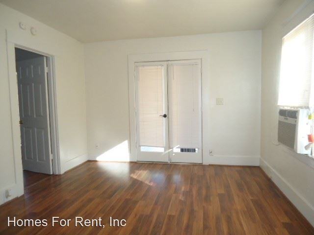 297 S E St - Photo 3 of 8
