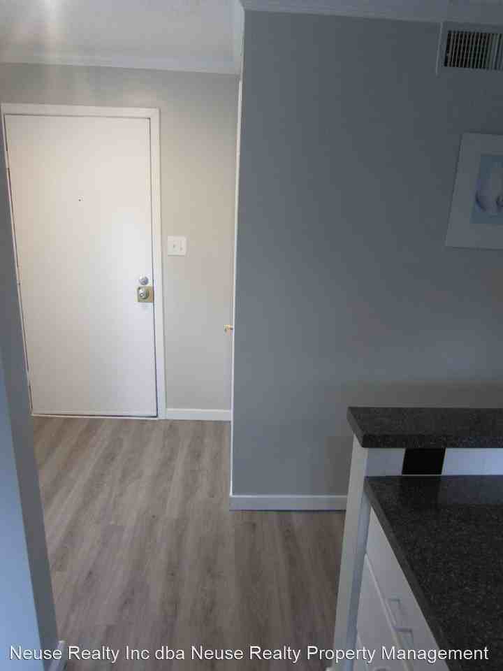 1405 Harbourside Drive - Photo 3 of 20