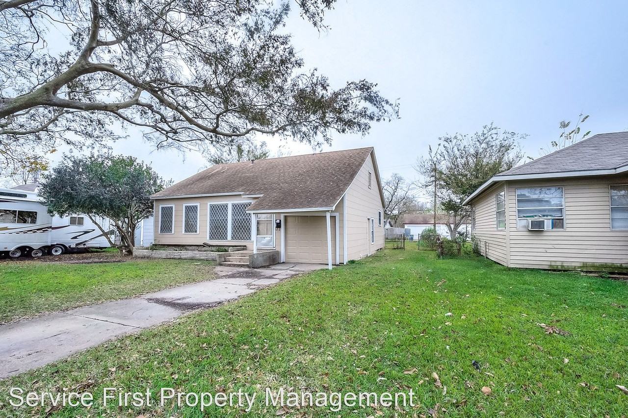 619 18th Ave N - Photo 3 of 25