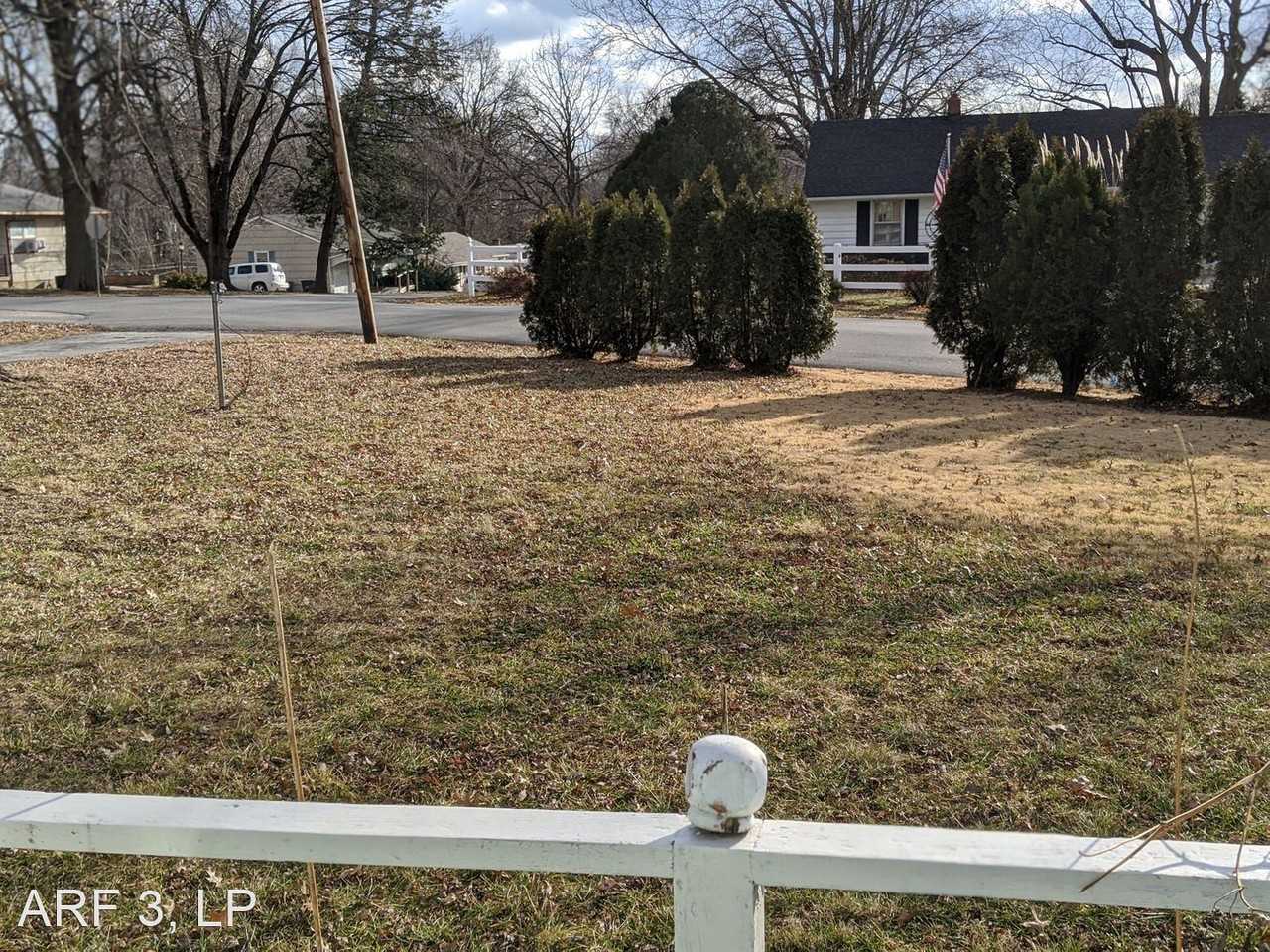 10820 E 20th St S - Photo 2 of 15