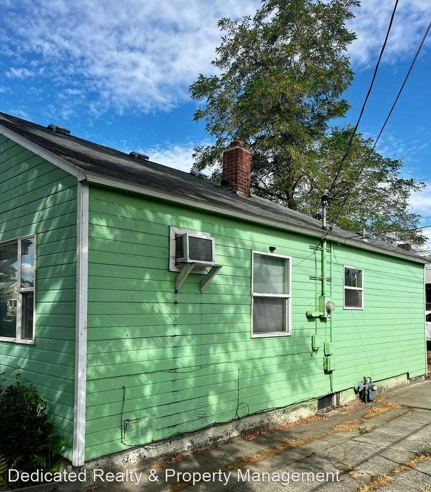 505 E Beech St - Photo 3 of 5