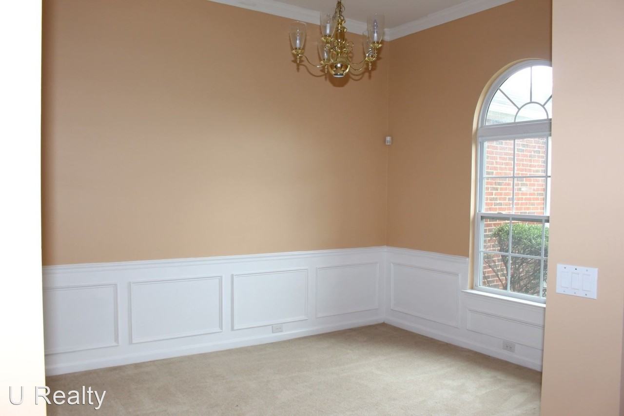 2442 Windsor Chase Dr - Photo 3 of 10