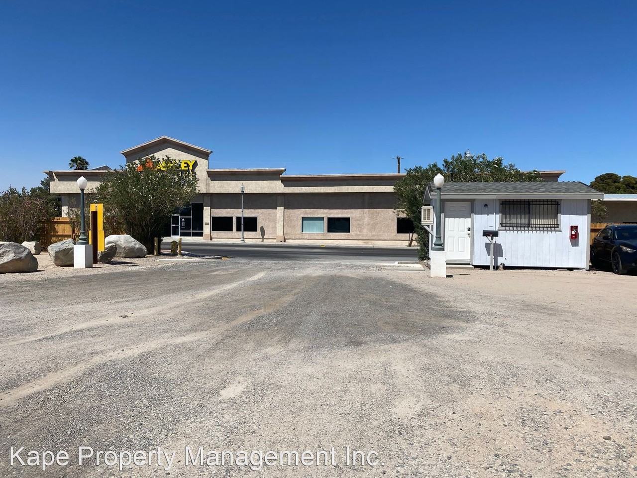 415 W Ridgecrest Blvd - Photo 2 of 6