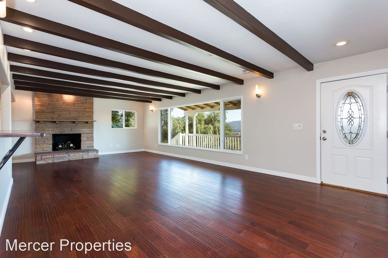 10670 Anaheim Dr - Photo 3 of 22