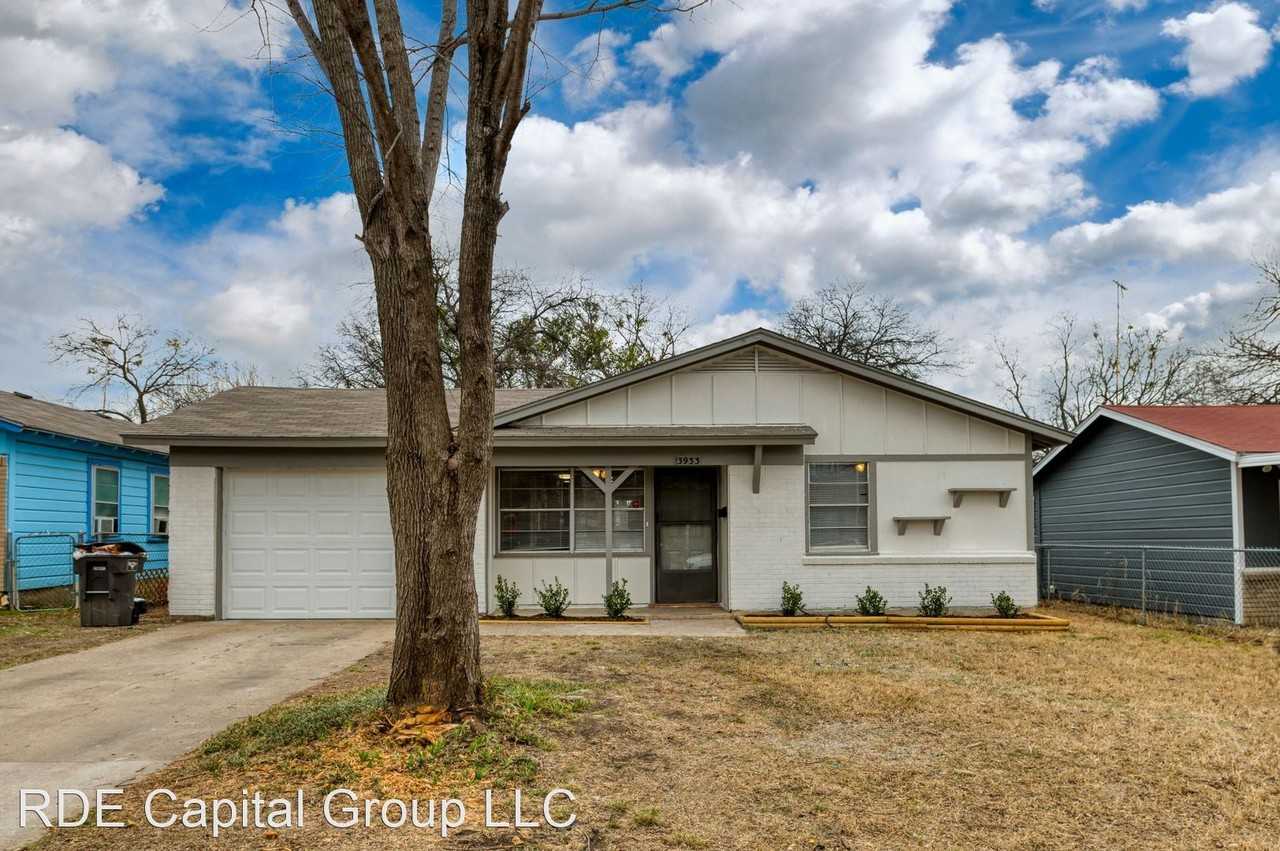 3933 Stanley Ave - Photo 2 of 18