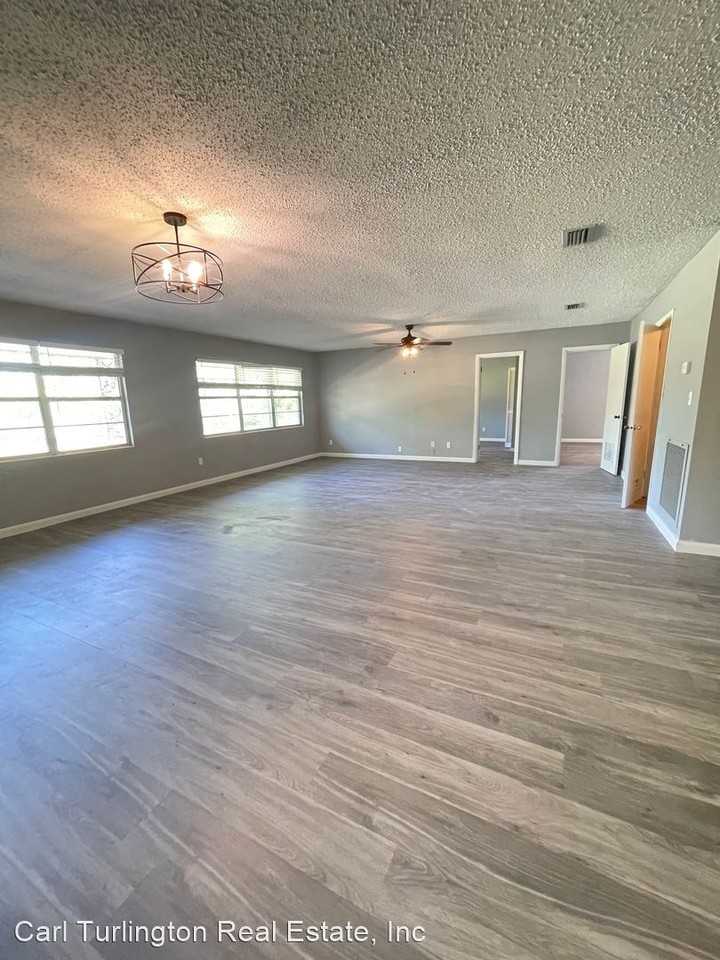 4005 Ne 77th Ave - Photo 2 of 20