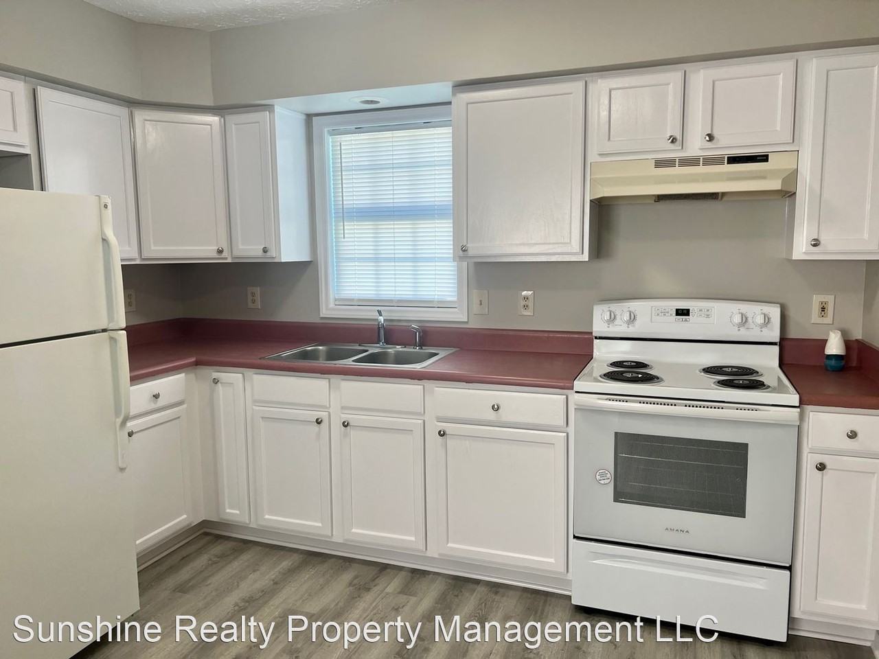 1121 Jackson St - Photo 2 of 8